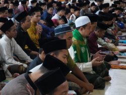 Dandim 0827/Sumenep Laksanakan Sholat Subuh Berjamaah Di Ponpes Al – Amien