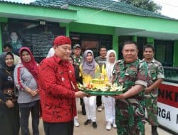 Anggota Koramil/12 Dasuk Senam Pagi Bersama Masyarakat, Kejutan ASN Kecamatan di HUT TNI ke 77