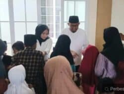 Sebelum ke TPS, Calon Bupati Achmad Fauzi Santuni Anak Yatim, Ini Pesannya